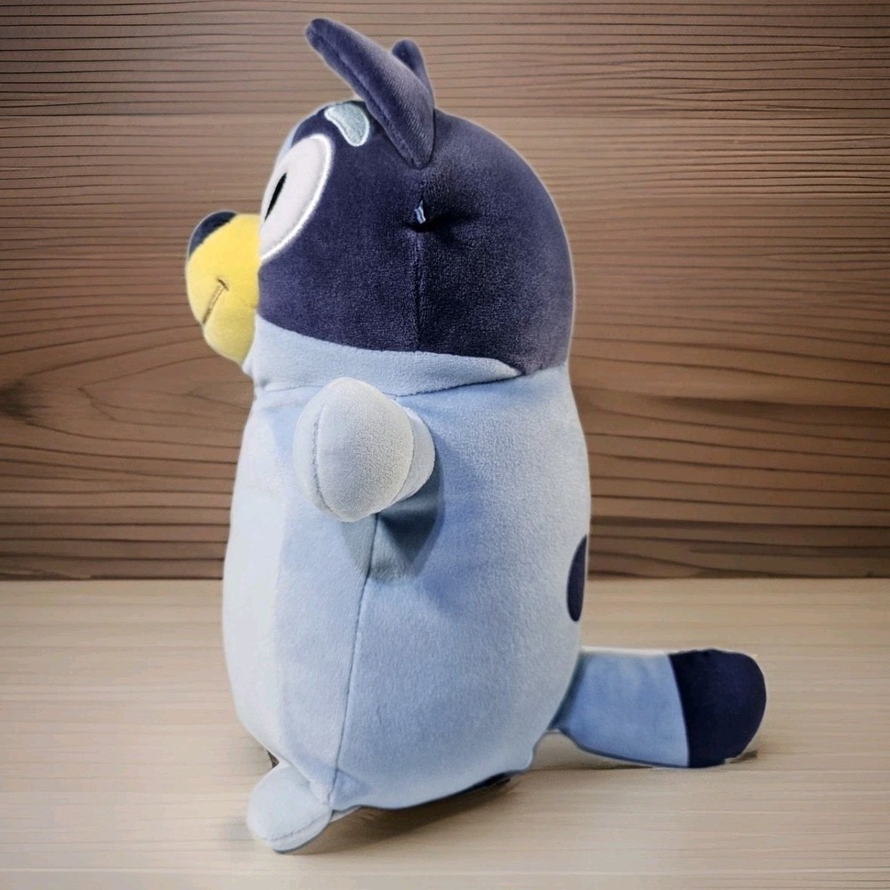 Squishmallows Bluey Hug Mees Plush Toy Blue 10 Inch BBC Studios Licensed - Picture 4 of 7